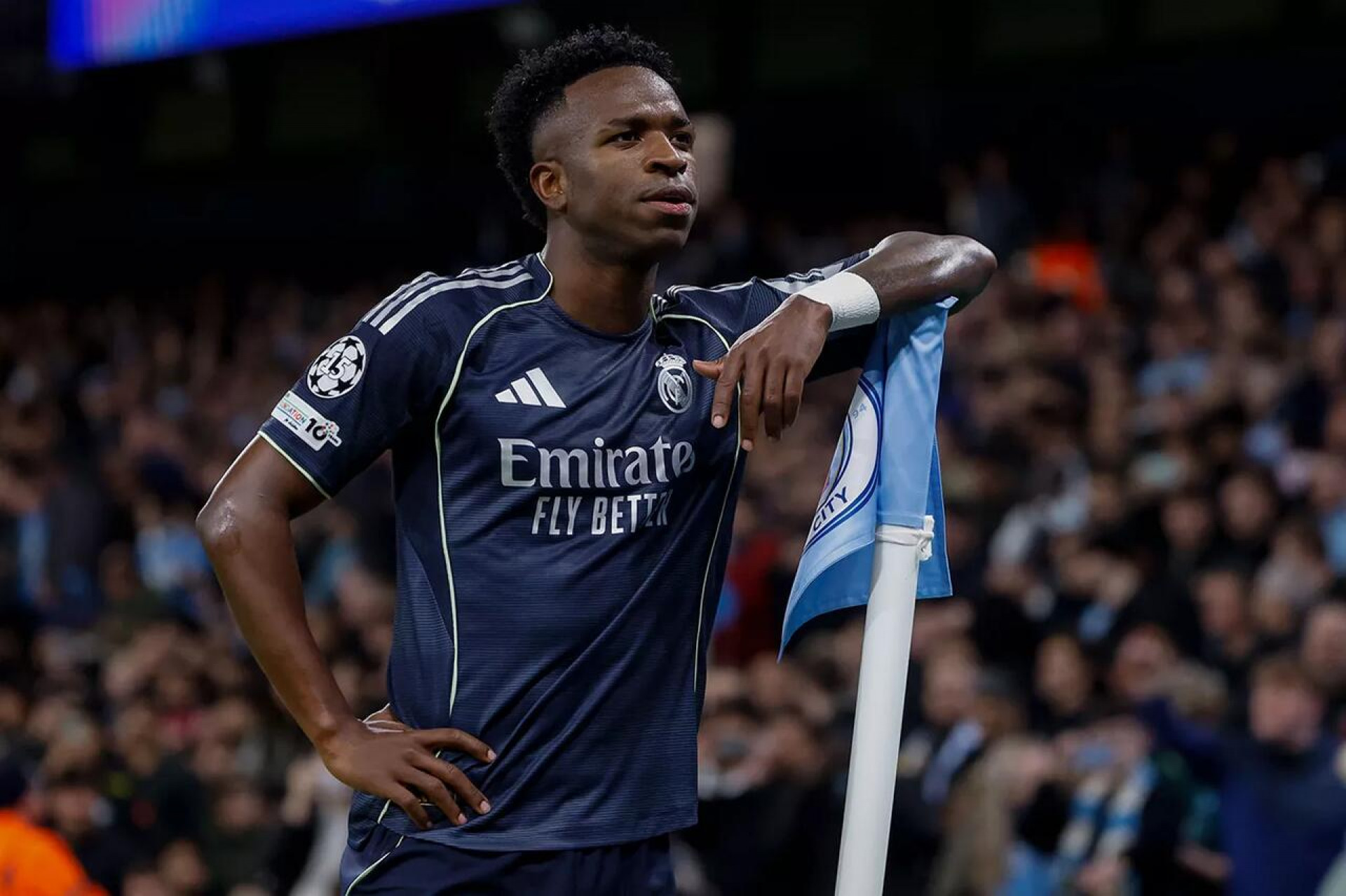 Real coloca Vini Jr contra a parede por renova&ccedil;&atilde;o e admite negoci&aacute;-lo nesta janela