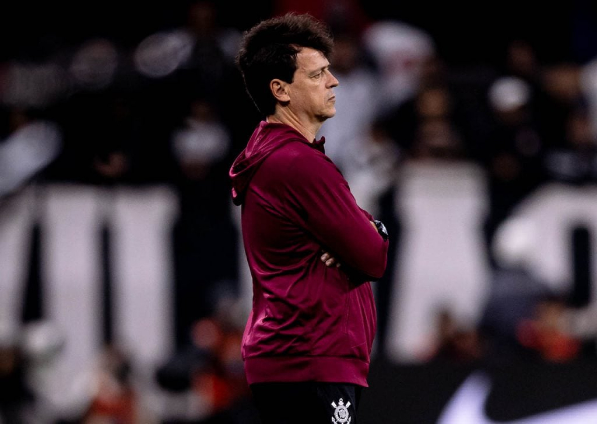 Gramado da Neo Qu&iacute;mica Arena gera irrita&ccedil;&atilde;o no vesti&aacute;rio do Corinthians