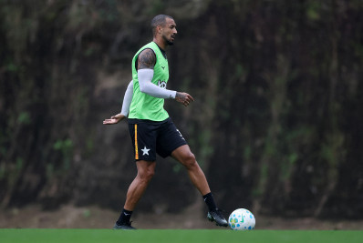 Lucas Monzón avalia primeiros dias no Botafogo: ‘Impressão boa’