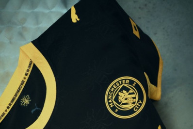Manchester City revela novo uniforme inspirado em símbolo da cidade