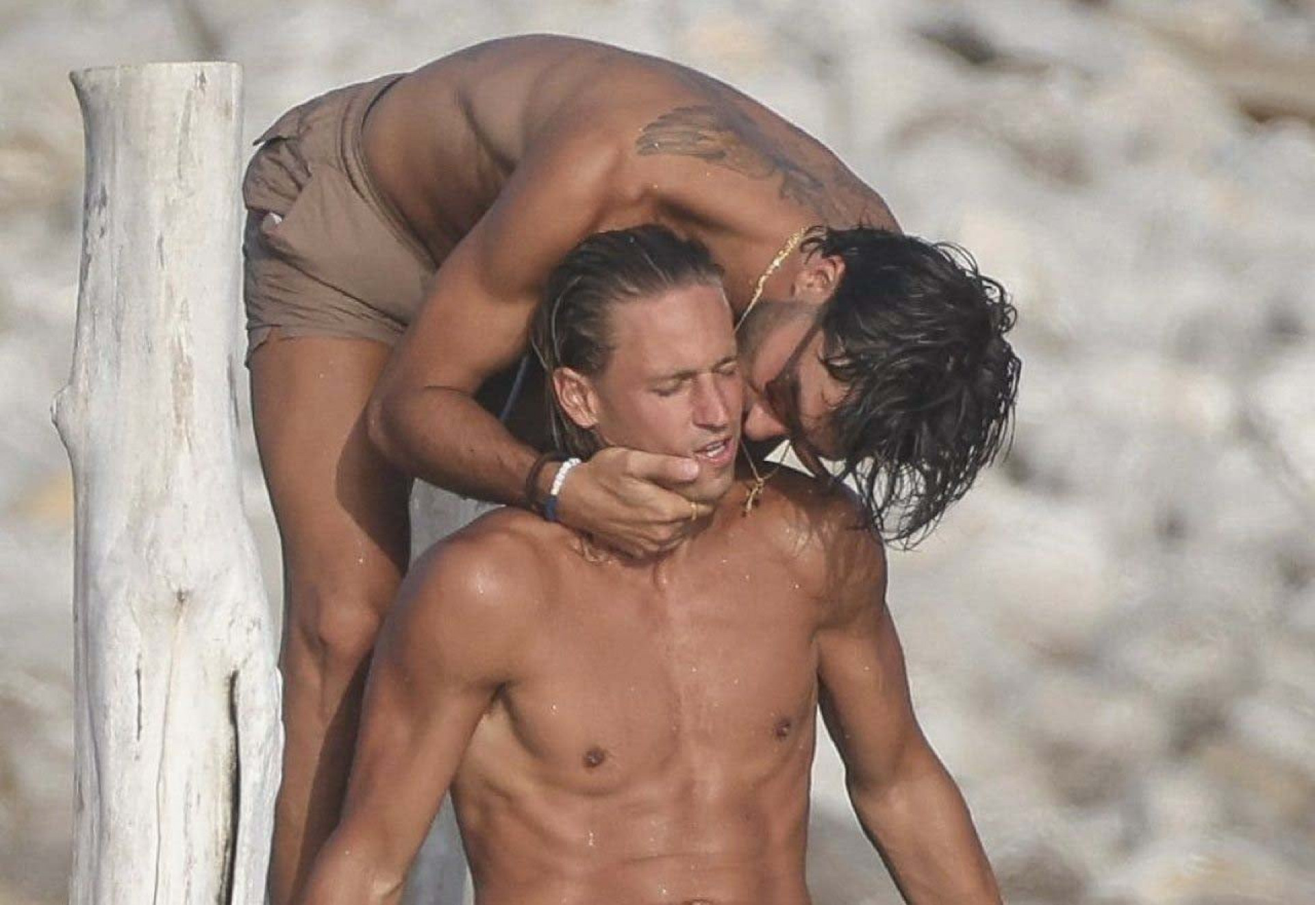 Llorente critica rea&ccedil;&atilde;o a fotos com Ferran Torres nas f&eacute;rias