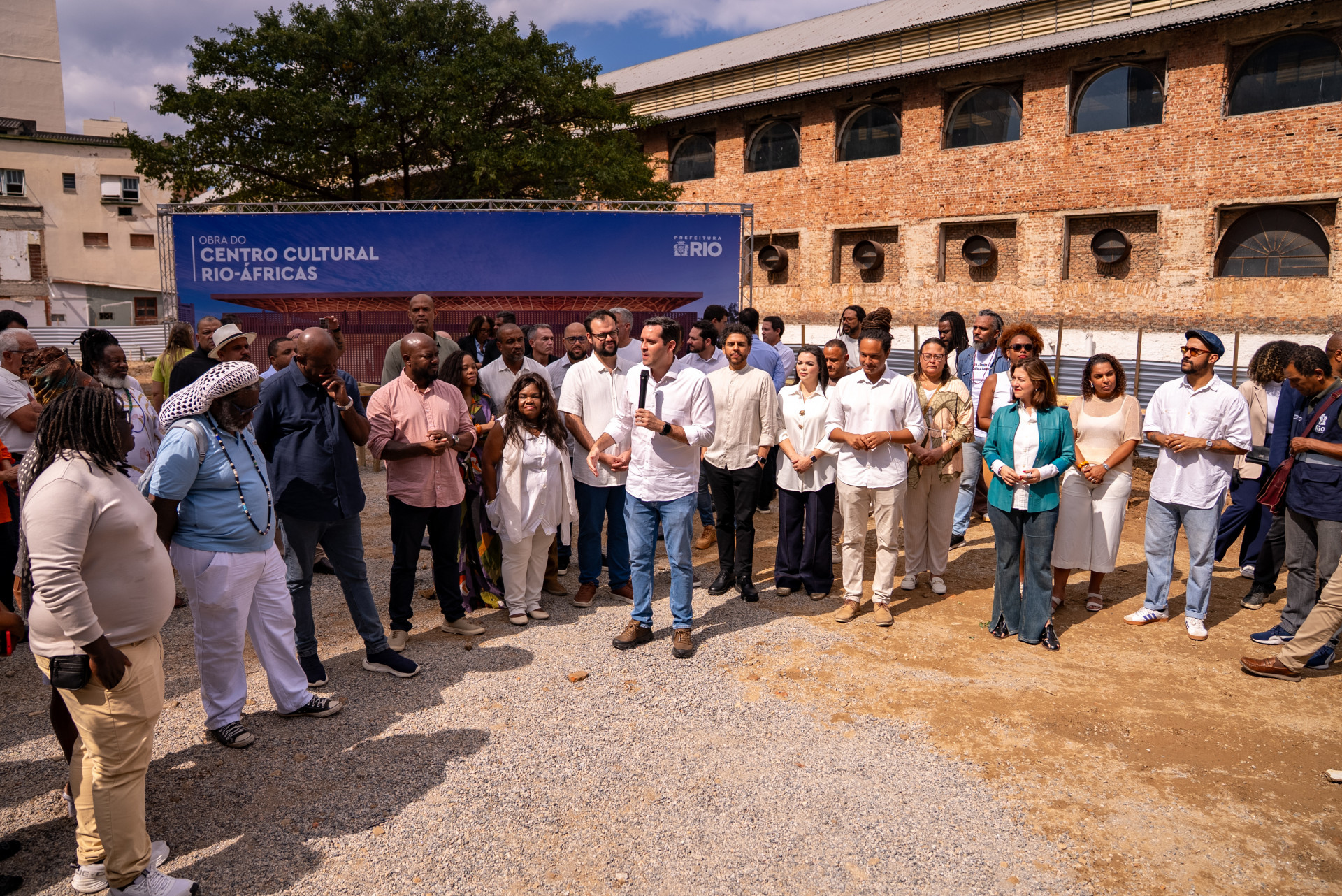 Prefeito Eduardo Cavaliere inicia obras do Centro Cultural Rio-Áfricas na Pequena África - Divulgação/ Prefeitura do Rio
