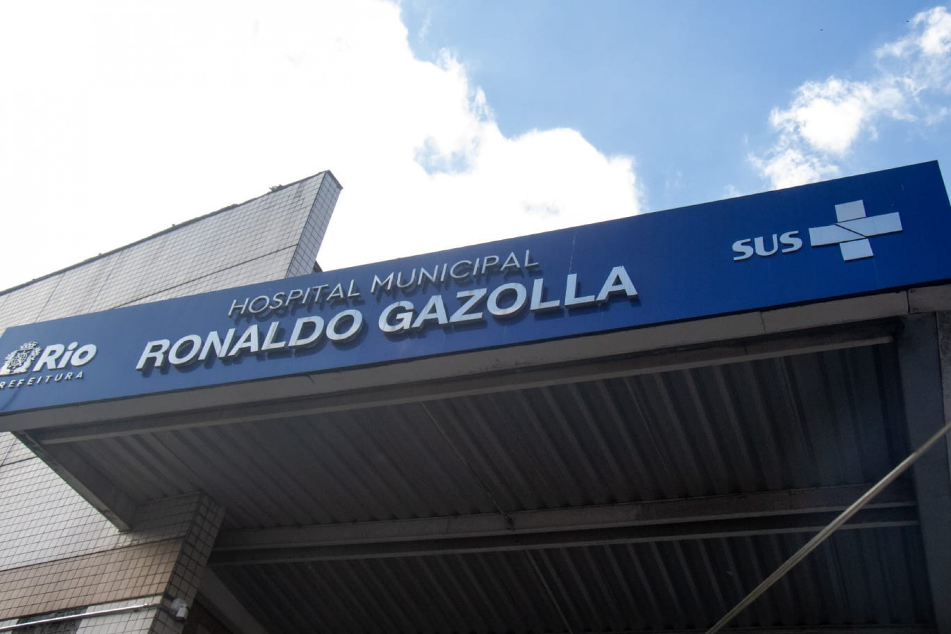 Mulher deu entrada no Hospital Municipal Ronaldo Gazolla já sem vida - Érica Martin / Agência O Dia