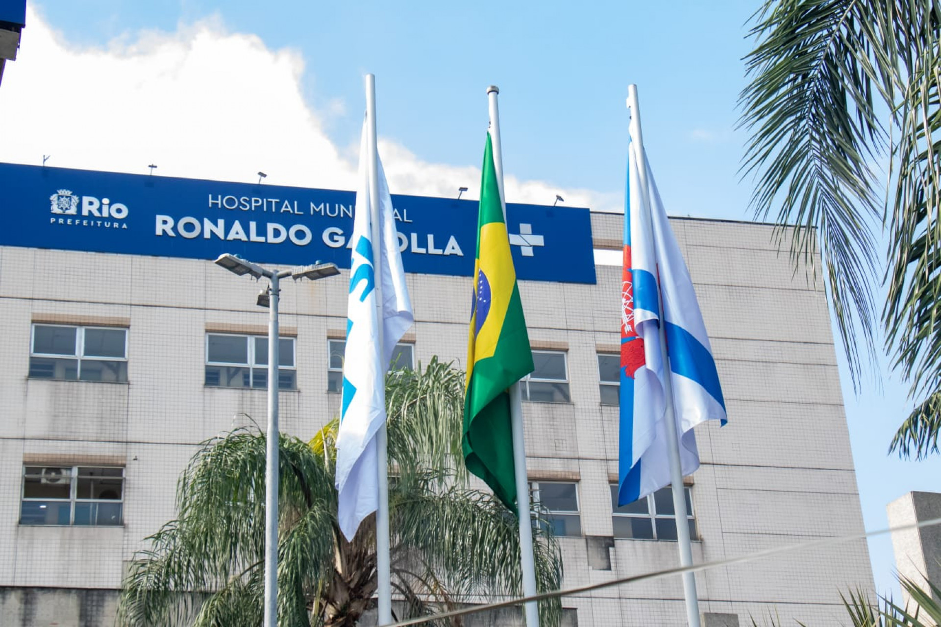 Mulher deu entrada no Hospital Municipal Ronaldo Gazolla já sem vida - Érica Martin / Agência O Dia