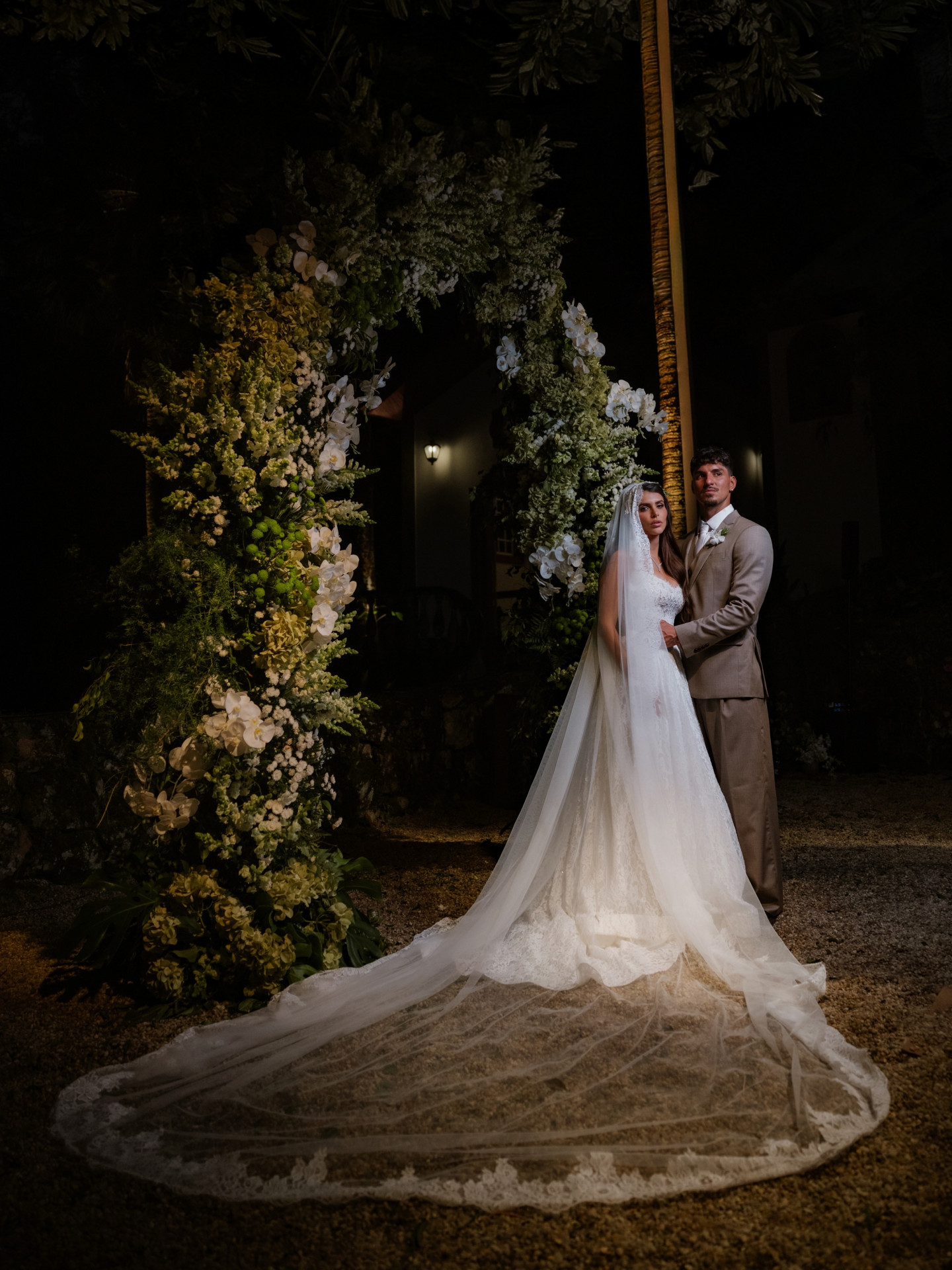 Gabriel Medina anuncia primeiro filho com Isabella Arantes no altar - Reprodução / Instagram