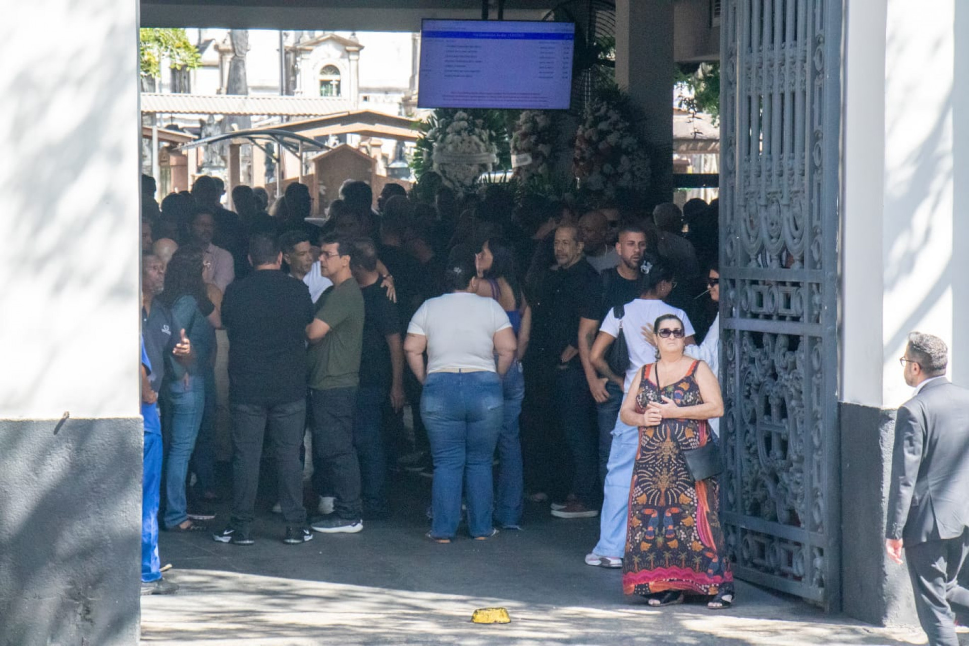 Amigos e familiares se despediram de Tassio Maia dos Santos e Vandré Cordeiro da Silva - Érica Martin / Agência O DIA