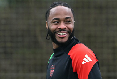 Sterling é oferecido ao Vasco, mas negócio é considerado improvável