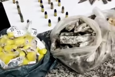 PM prende homem e apreende menores de idade com armas e drogas em Três Rios