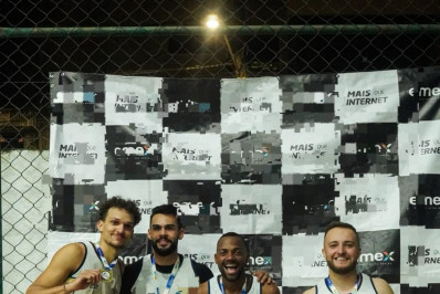 Copa Angra de Vôlei 4x4 reúne equipes e celebra talentos no esporte
