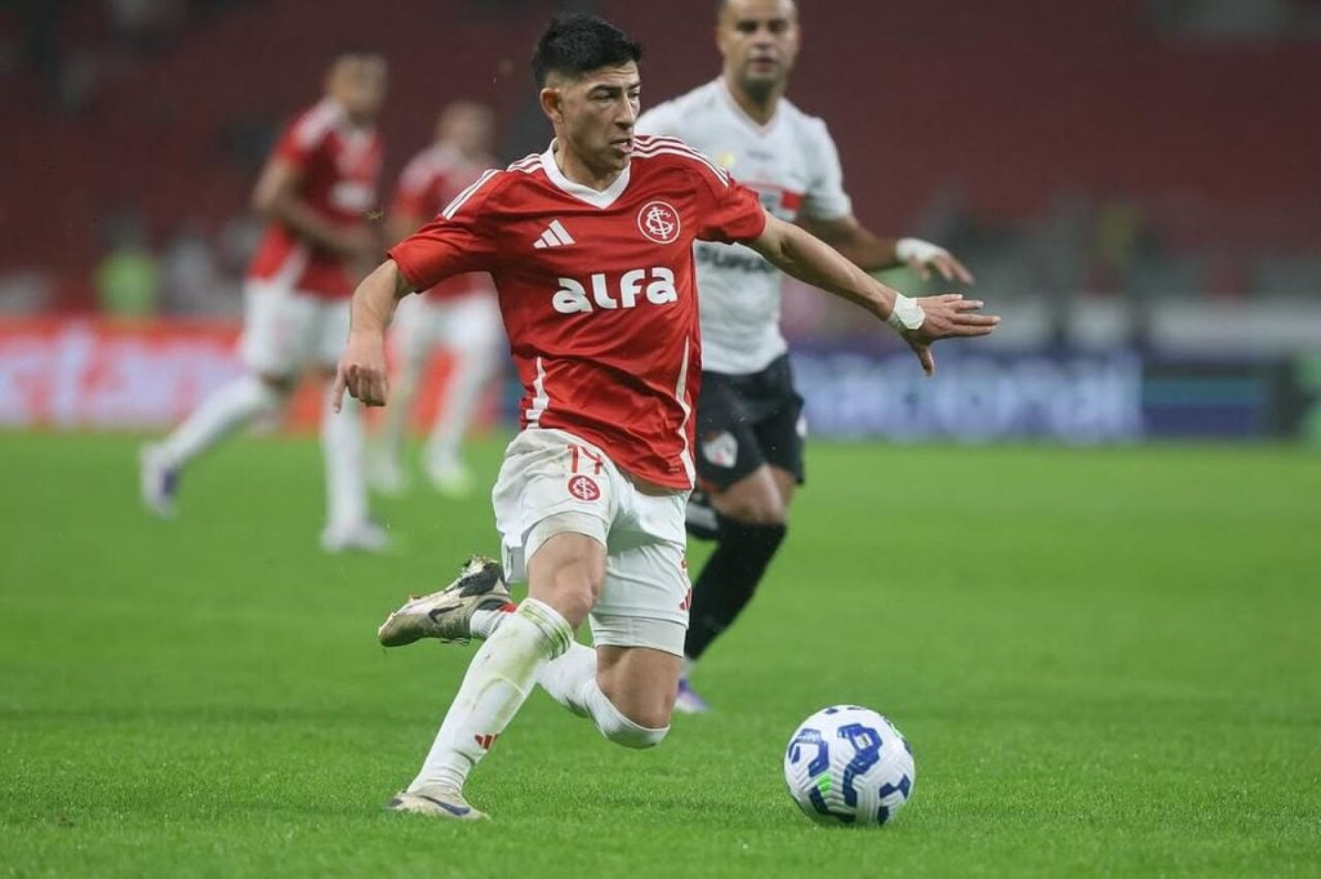 Ros&aacute;rio Central faz proposta por Alan Rodr&iacute;guez, do Internacional