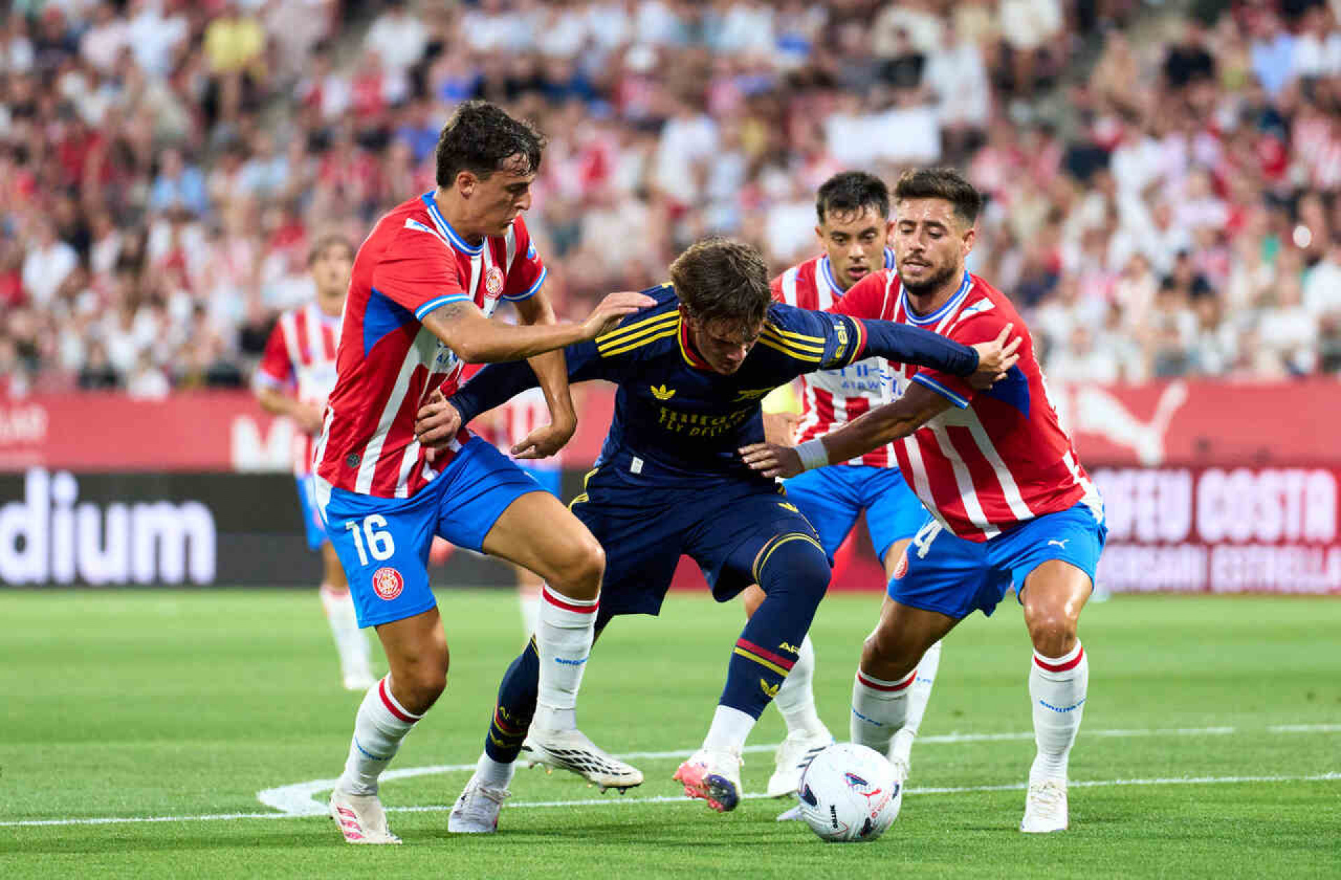 Gabriel Jesus marca em goleada do Arsenal sobre o Girona