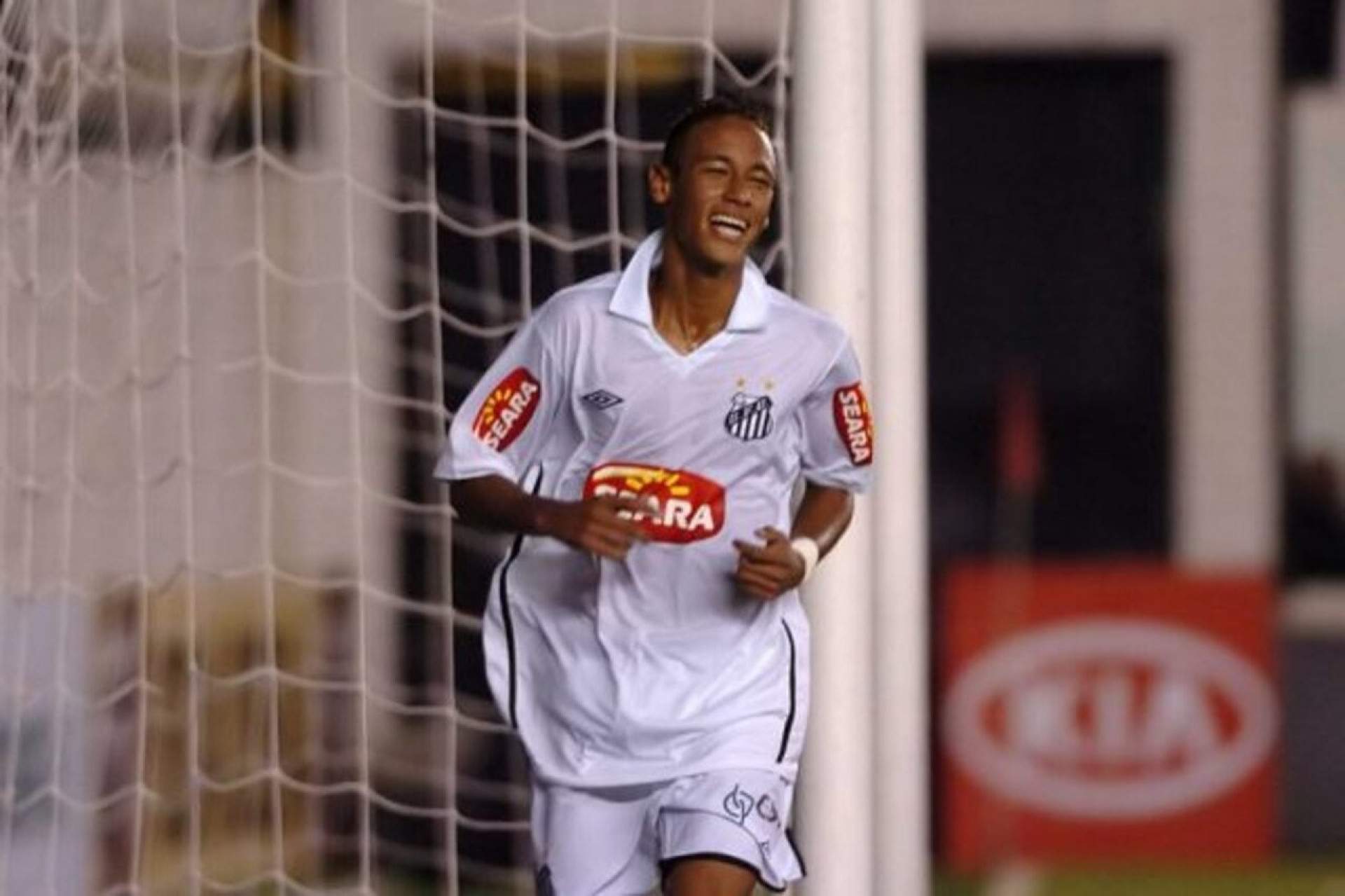 Santos e Neymar reencontram rival de campanha vitoriosa e ataque recordista em 2010