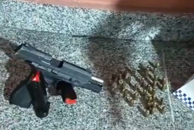 Homem é preso por porte ilegal de arma durante briga em Vila Valqueire