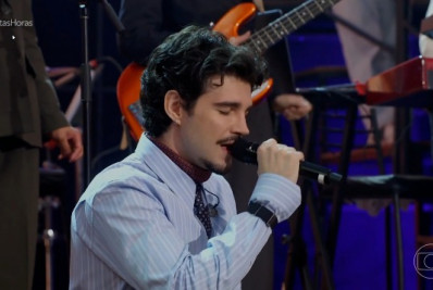 No Altas Horas, Jão canta ao vivo pela primeira vez pós pausa - Reprodução / TV Globo