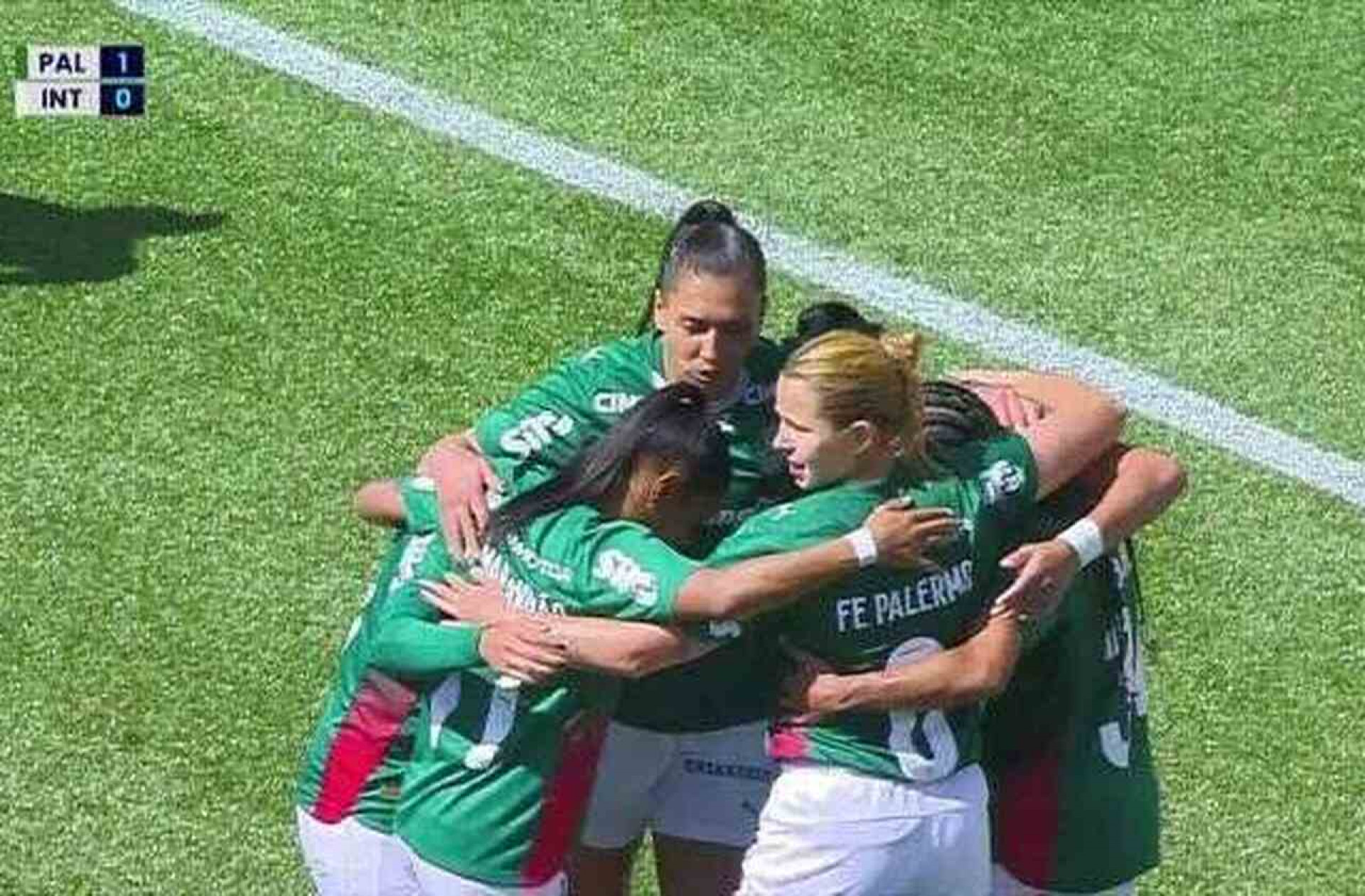 Palmeiras decide no segundo tempo e vence Internacional pelo Brasileir&atilde;o Feminino
