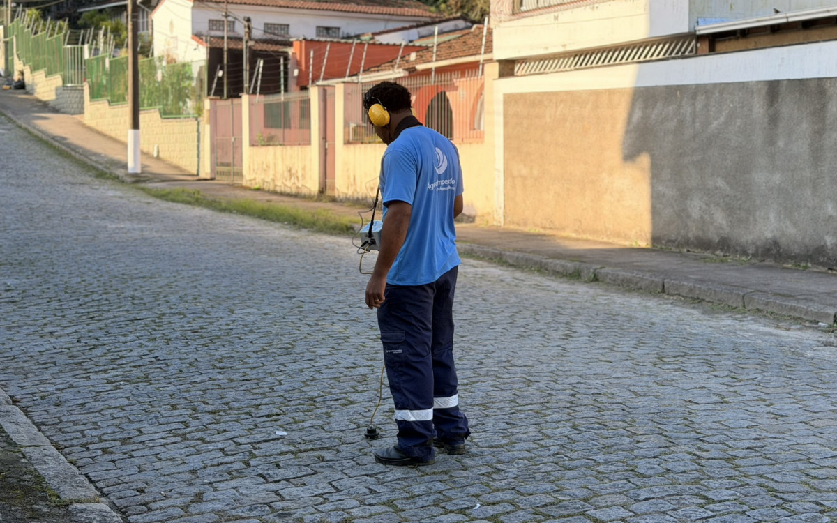 Geofone - Equipamento utilizado para localizar vazamentos não visíveis na rede de água