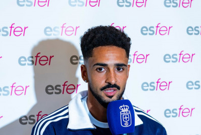Ex-Botafogo elogia futebol brasileiro em apresentação no Oviedo