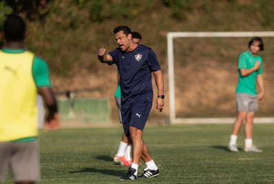 Fred inicia trabalho no sub-20 do Fluminense: ‘Muito feliz’
