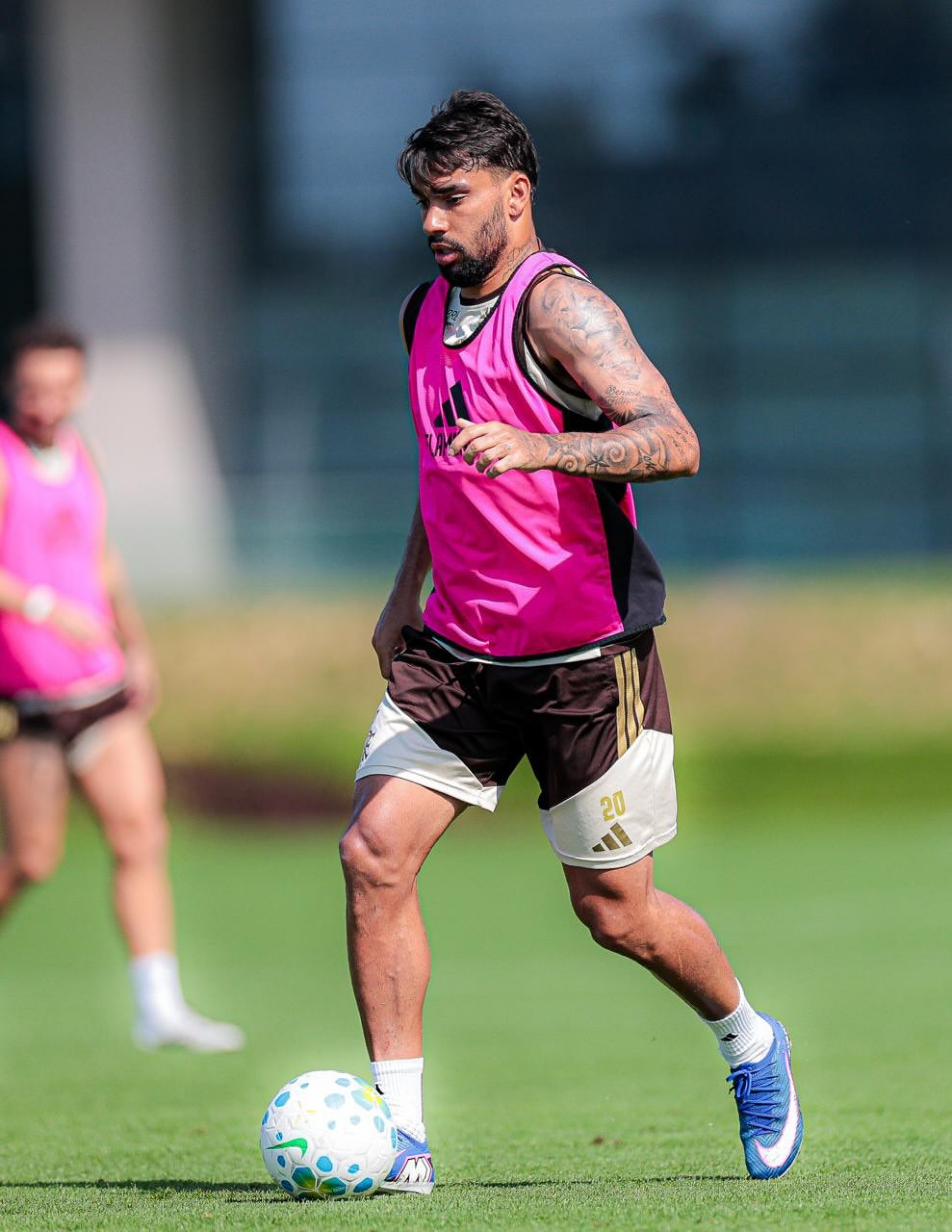 Sem jogar pelo Mengão desde maio, Lucas Paqueta já está à disposição