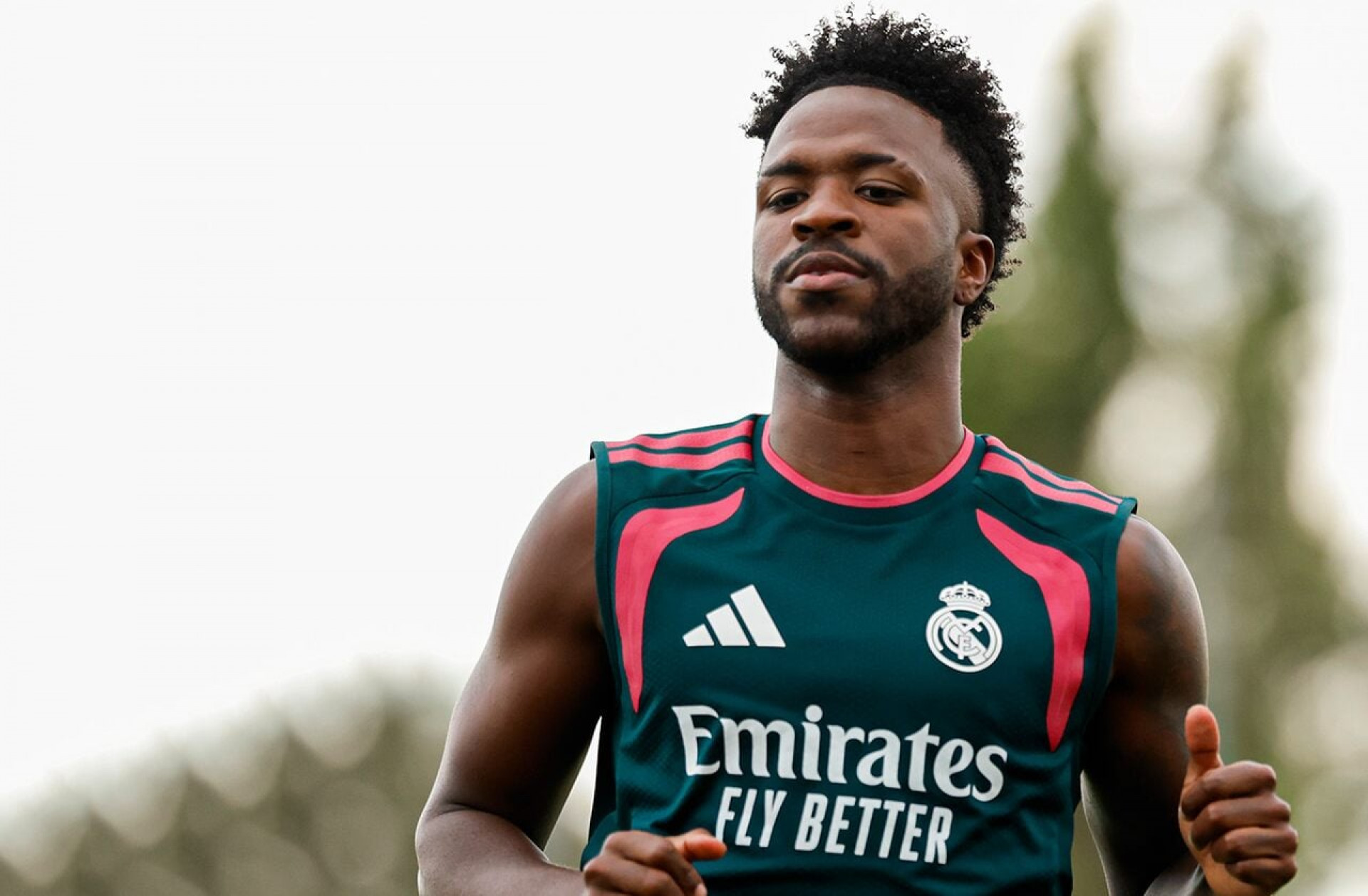 Real Madrid faz nova proposta para renovar com Vini Jr, mas ainda fica abaixo da pedida