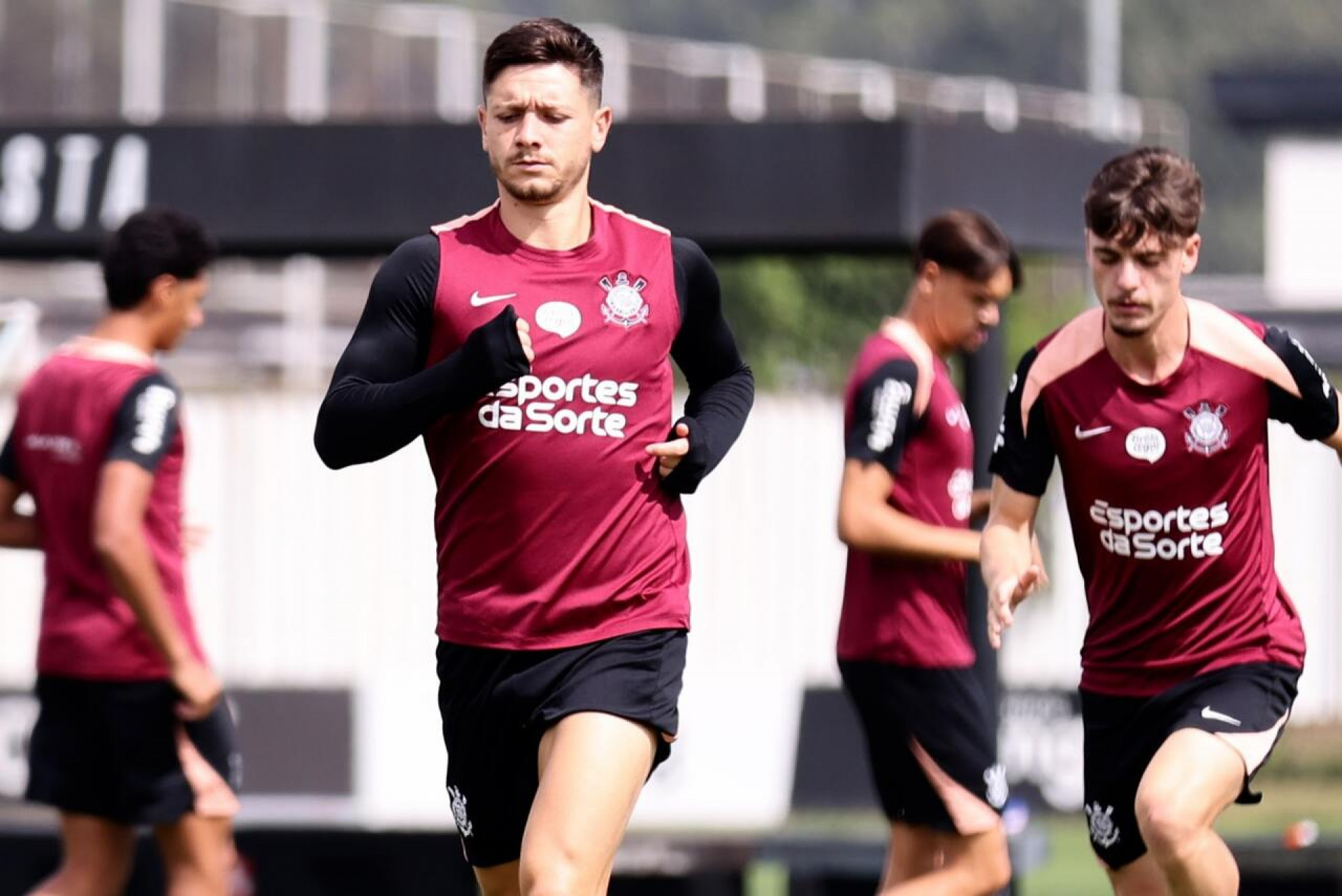 Corinthians inicia prepara&ccedil;&atilde;o para duelo decisivo contra o Internacional