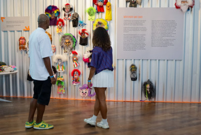 Exposição gratuita no Centro exalta cultura dos bate-bolas