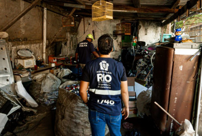 Ferro-velho clandestino é interditado no Cachambi