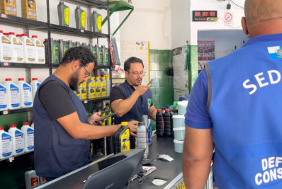 Operação encontra irregularidades em lojas de lubrificantes