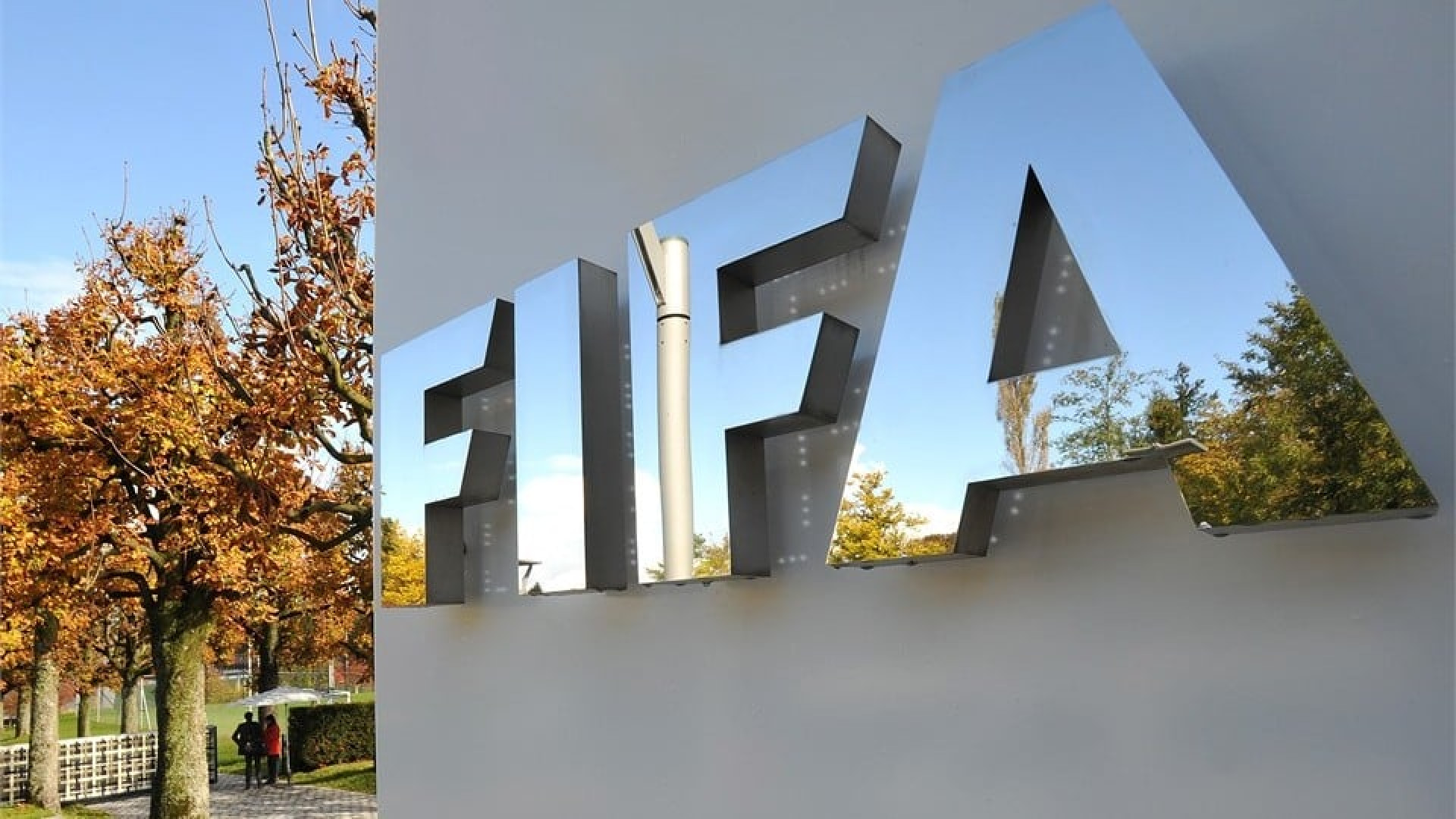 Wenger detona projeto de Infantino e amplia a crise pol&iacute;tica na Fifa