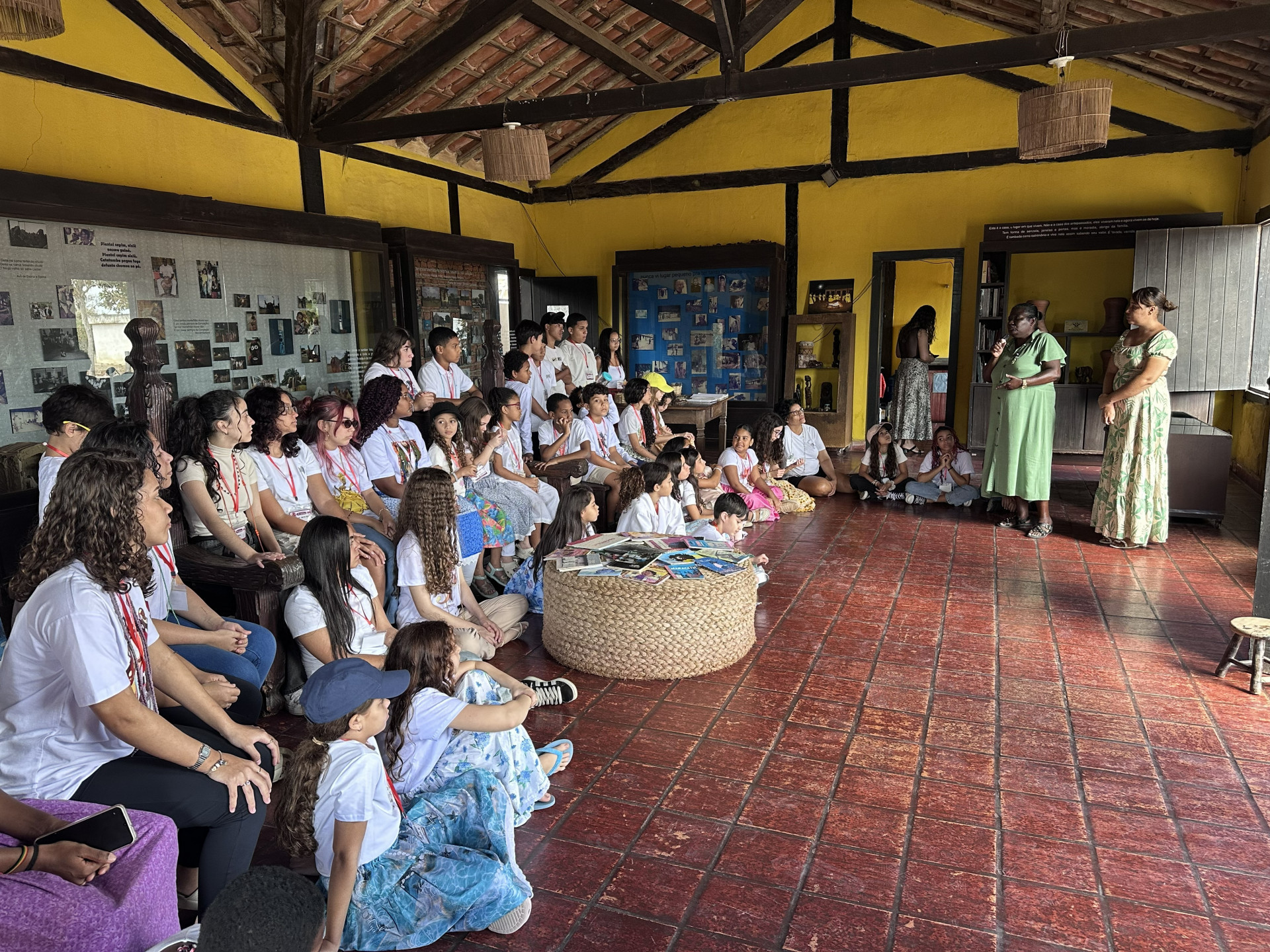 Crian&ccedil;as e adolescentes participaram de oficinas, viv&ecirc;ncias culturais e conheceram a hist&oacute;ria da Comunidade Quilombola de Machadinha - Foto: Divulga&ccedil;&atilde;o