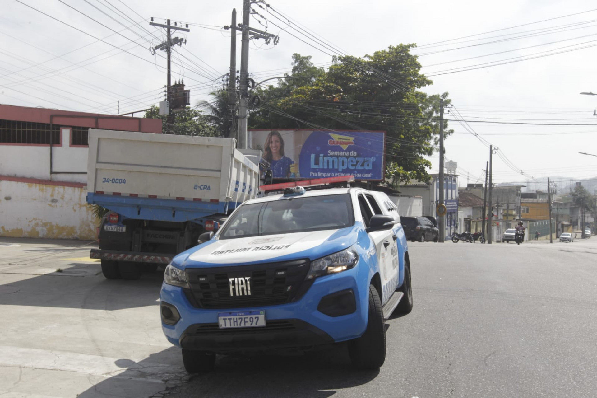 Equipes do 9º BPM (Rocha Miranda) fizeram uma operação contra barricadas e roubos de veículos em Campinho - Reginaldo Pimenta / Agência O DIA
