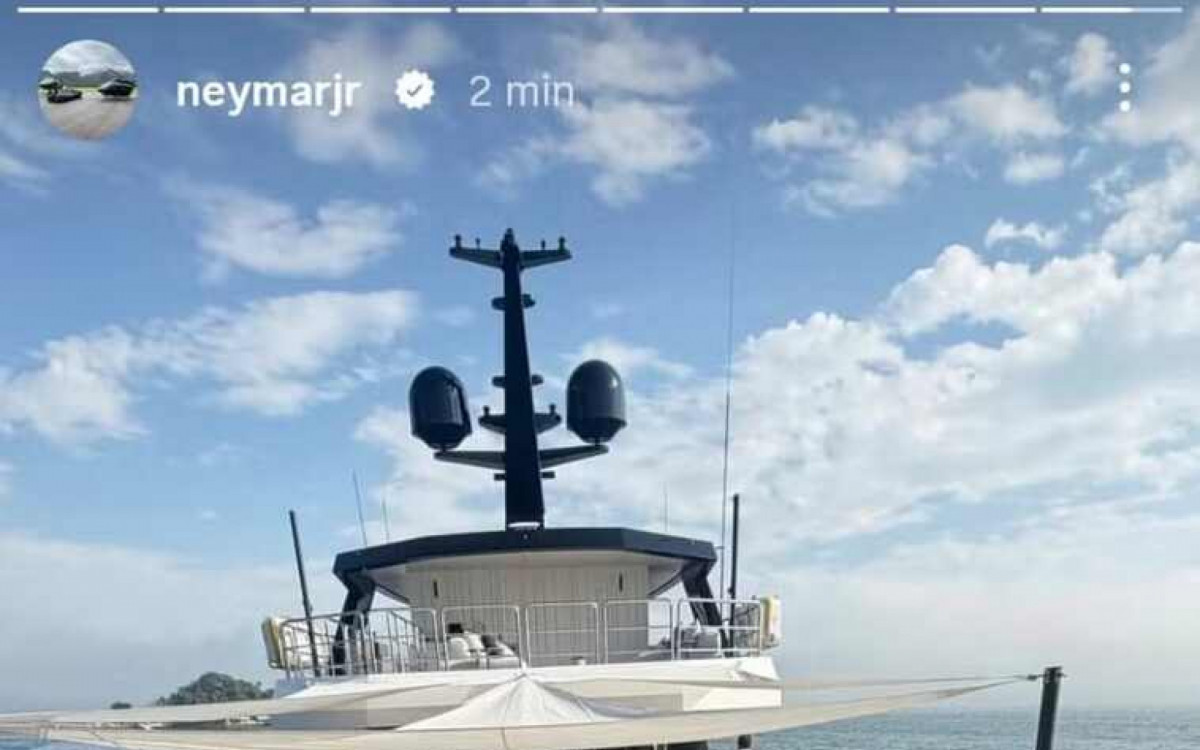 Neymar posta foto em iate e ironiza ofensa do presidente do Remo