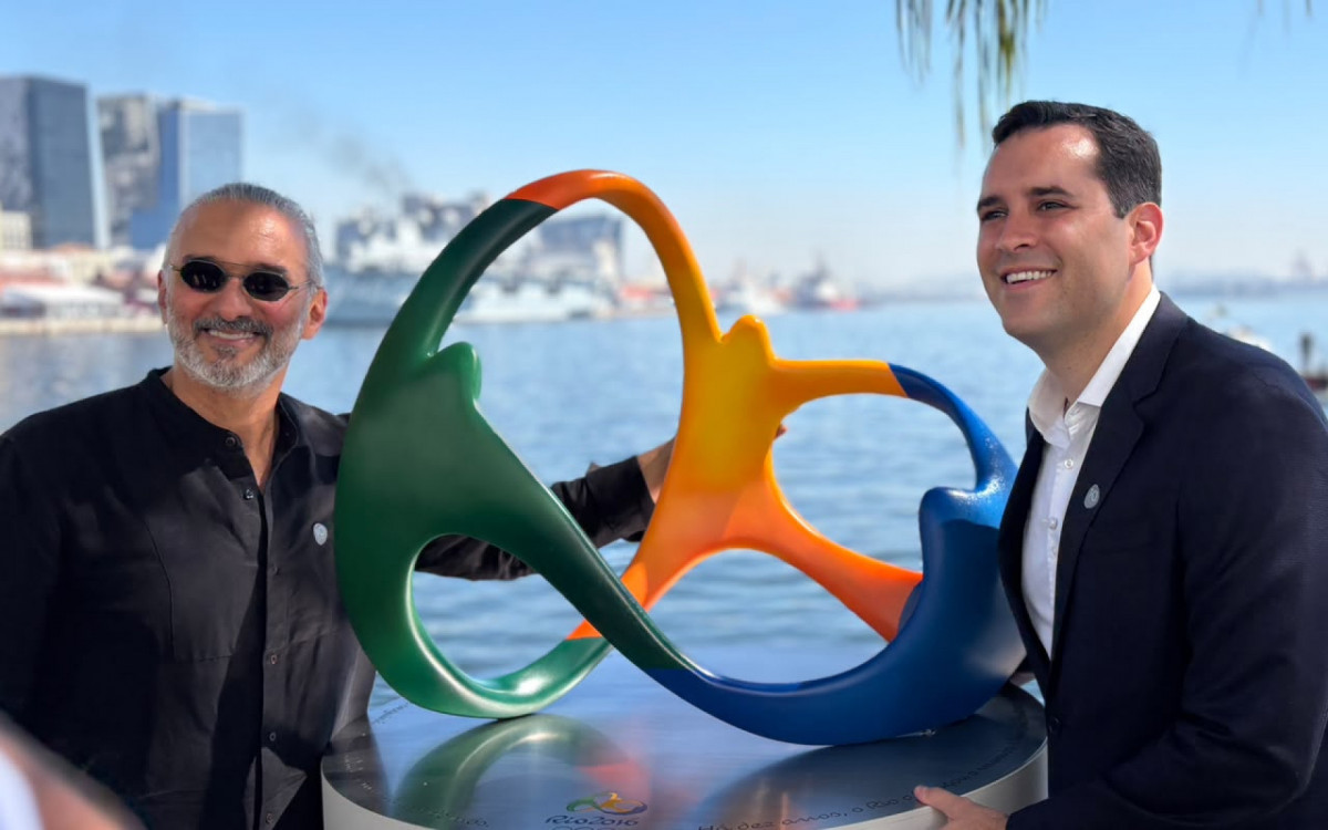 Artista plástico Fred Gelli e o prefeito do Rio, Eduardo Cavaliere