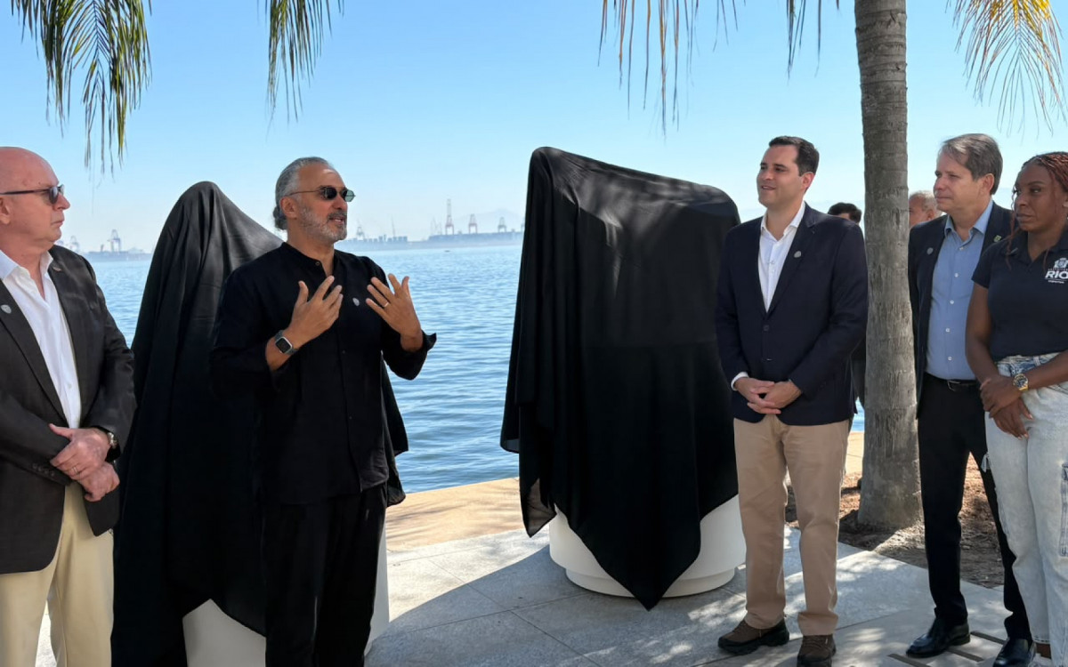 Esculturas inauguradas no Museu do Amanhã foram feitas pelo artista plástico Fred Gelli