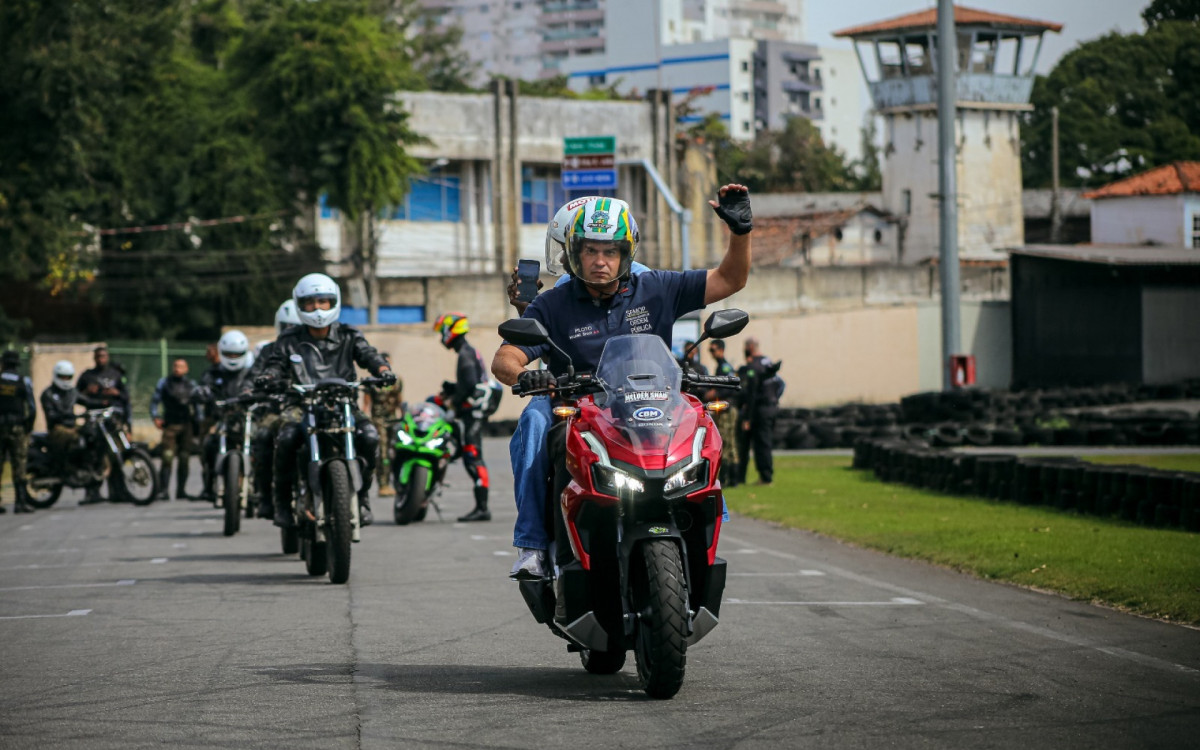 Ordem Pública de Volta Redonda capacita militares do Exército em curso de batedor