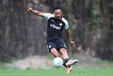 Vitinho confessa decepção por ficar fora da Copa: ‘Bateu na trave’