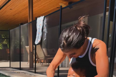 Carol Peixinho celebra aula de natação do filho: 'Foi demais!'