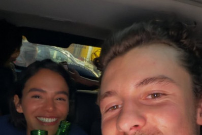 Shawn Mendes apaga foto com Bruna Marquezine e fãs suspeitam do motivo