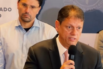 ‘Recebo muito bem a notícia’, diz Tarcísio sobre novo vice de Flávio