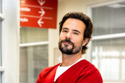 Médicos criticam figurino vermelho de novela da Globo