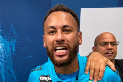 Neymar pode sofrer denúncia no STJD por confusão contra o Remo
