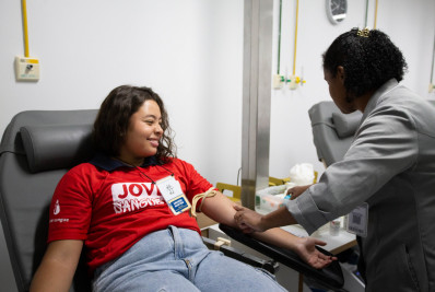 Hemonúcleo de Volta Redonda recebe universitários da UFF em ação de doação de Sangue