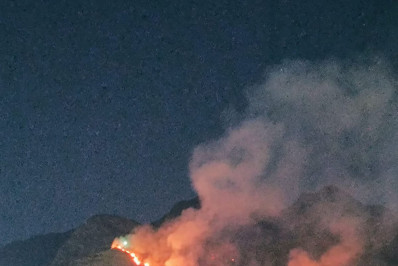 Incêndio atinge área de vegetação na estrada Grajaú-Jacarepaguá