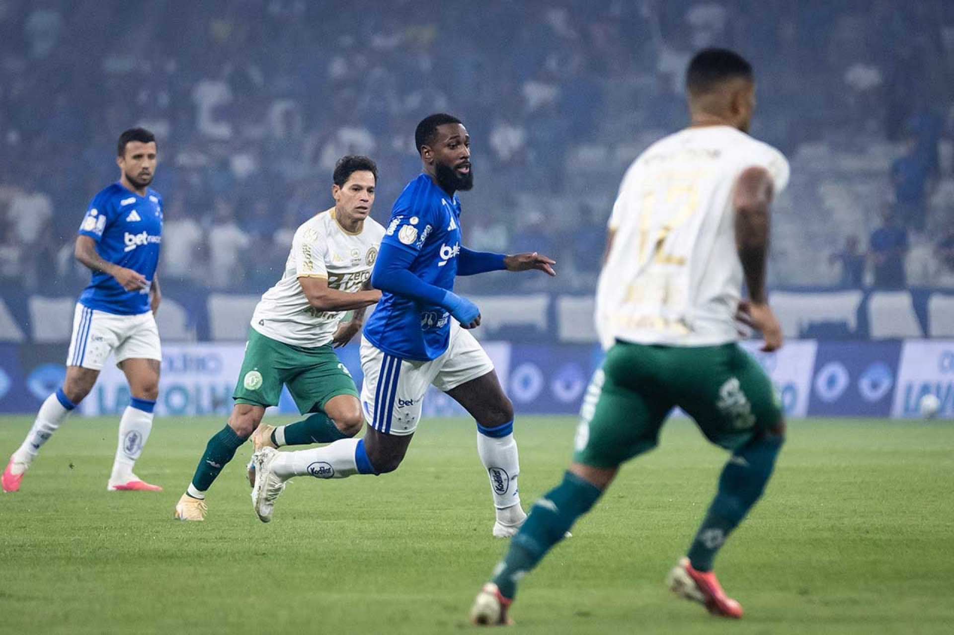 Cruzeiro vence a Chapecoense e avan&ccedil;a &agrave;s quartas da Copa do Brasil