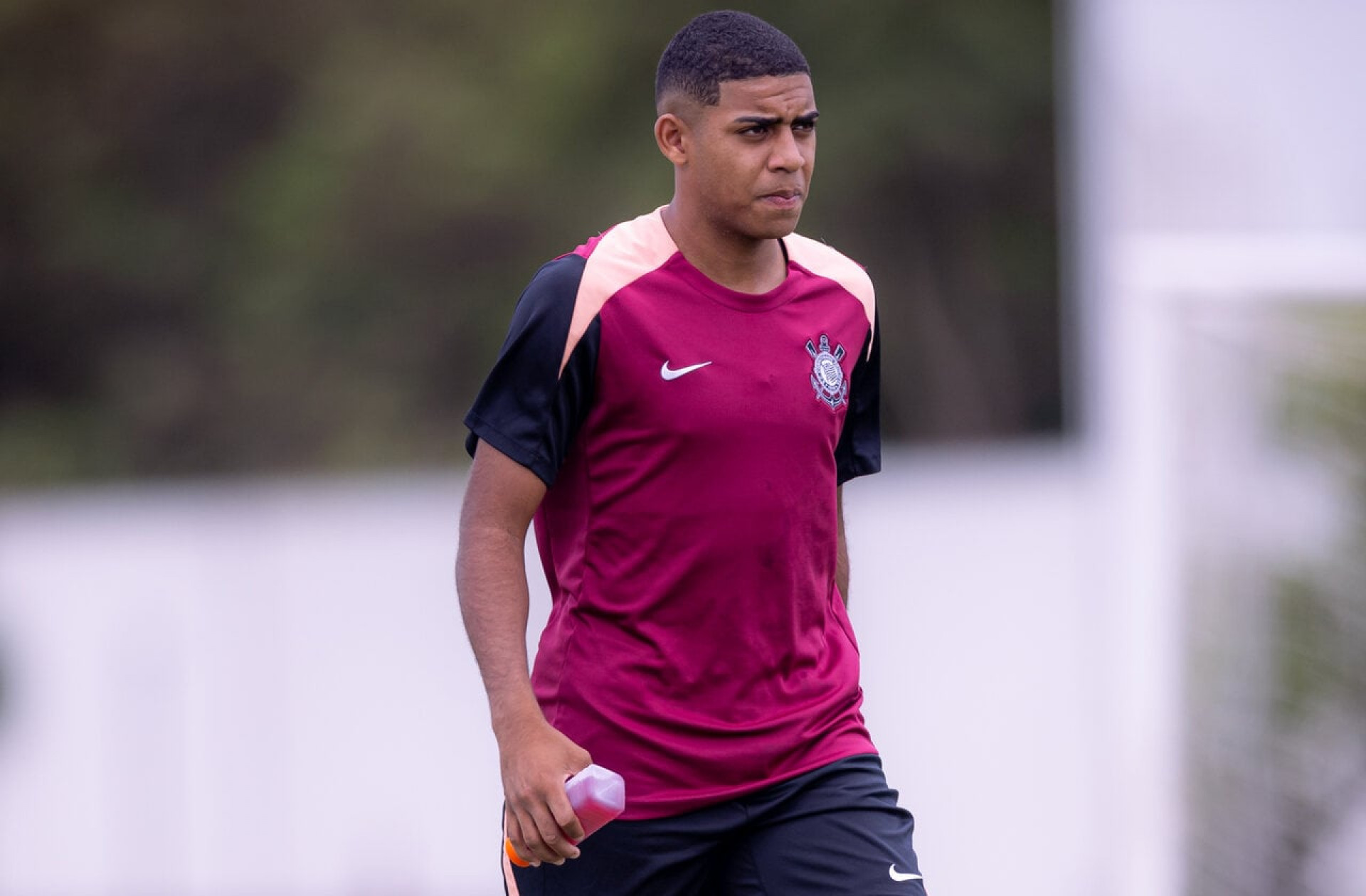 Les&atilde;o de Yuri Alberto abre disputa por posi&ccedil;&atilde;o no ataque do Corinthians