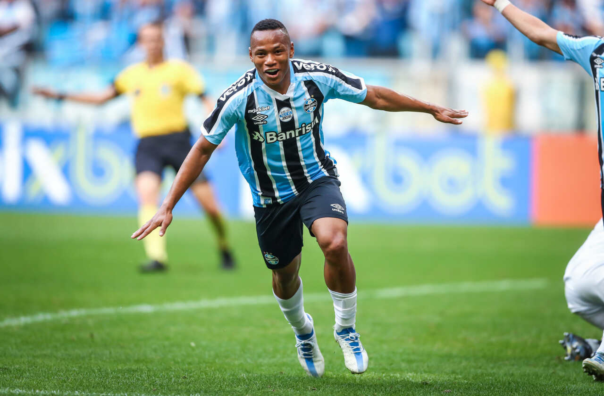 Campaz for&ccedil;a sa&iacute;da, e Gr&ecirc;mio pode faturar milh&otilde;es com venda