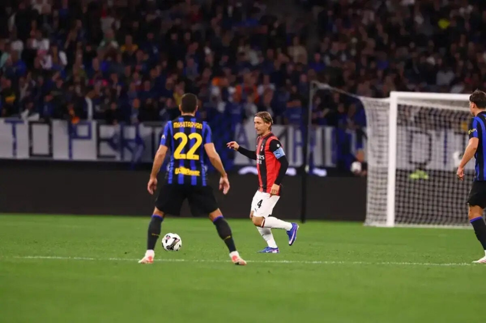 Aos 40 anos, Modric revela motivos para continuar no Milan