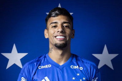 Cruzeiro anuncia contratação de atacante que estava na mira do Vasco