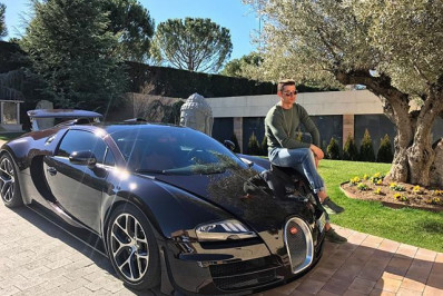 Fotos: Cristiano Ronaldo apresenta coleção de carros de R$ 150 milhões