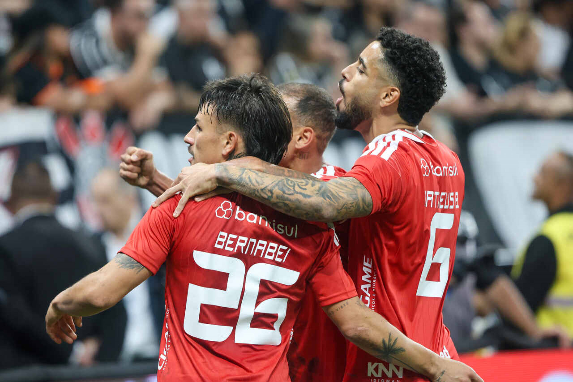 Bernabei garante “sono tranquilo” com gol da vaga do Internacional